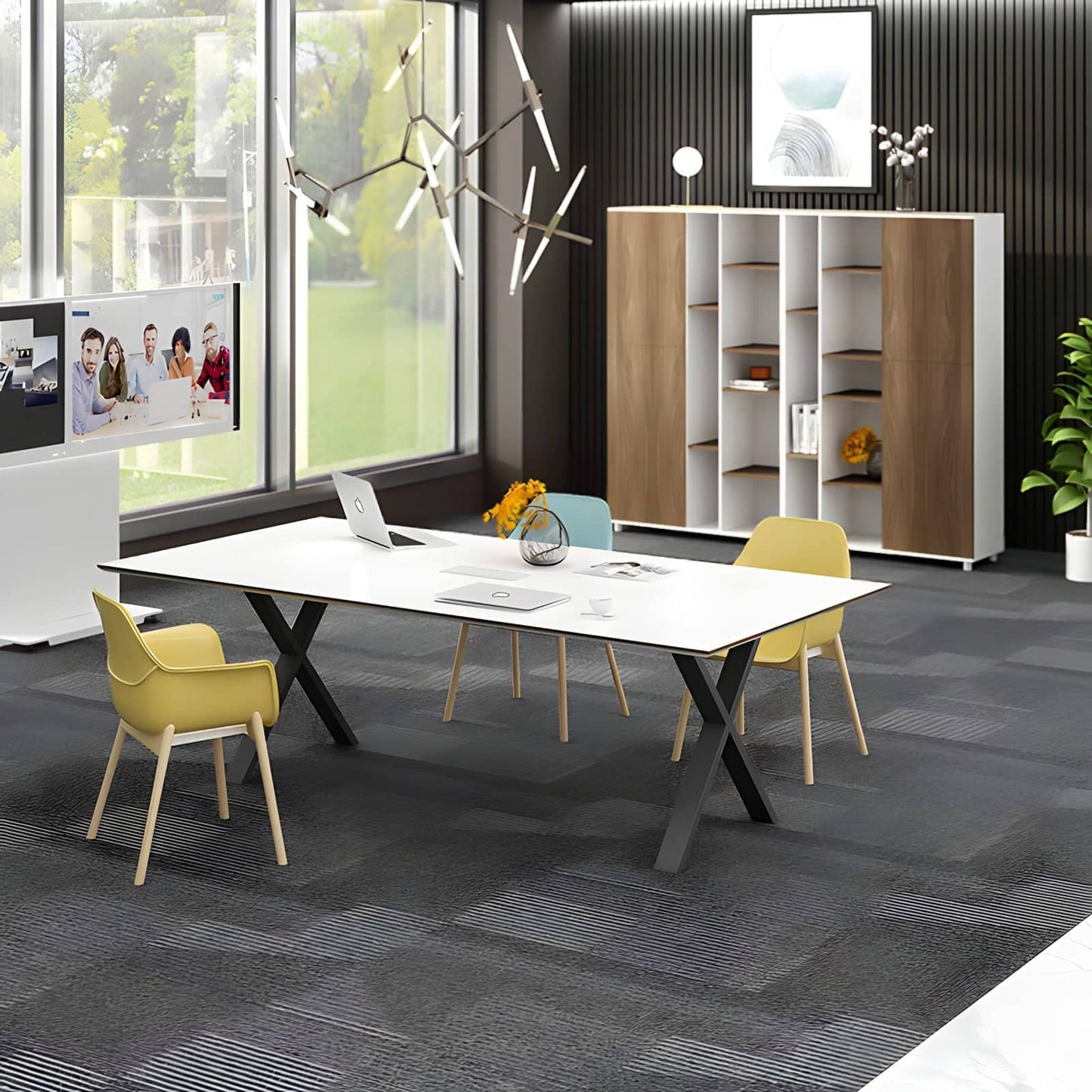 طاولة اجتماعات بتصميم مميز
