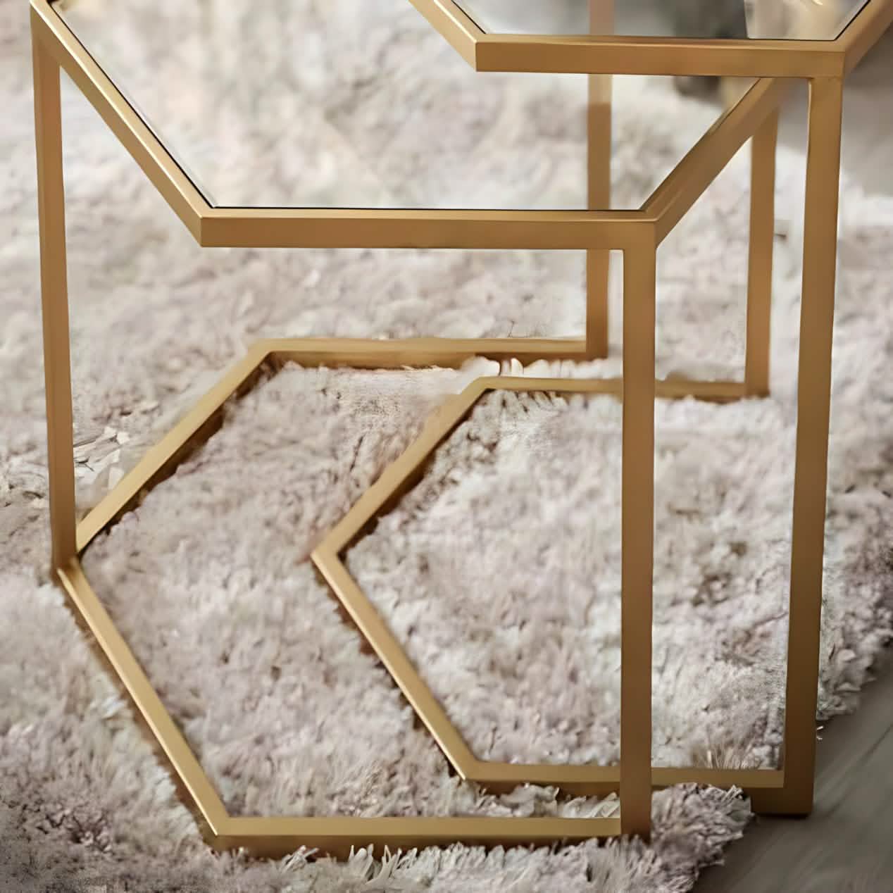 طاولة جانبية زجاج بتصميم مودرن
