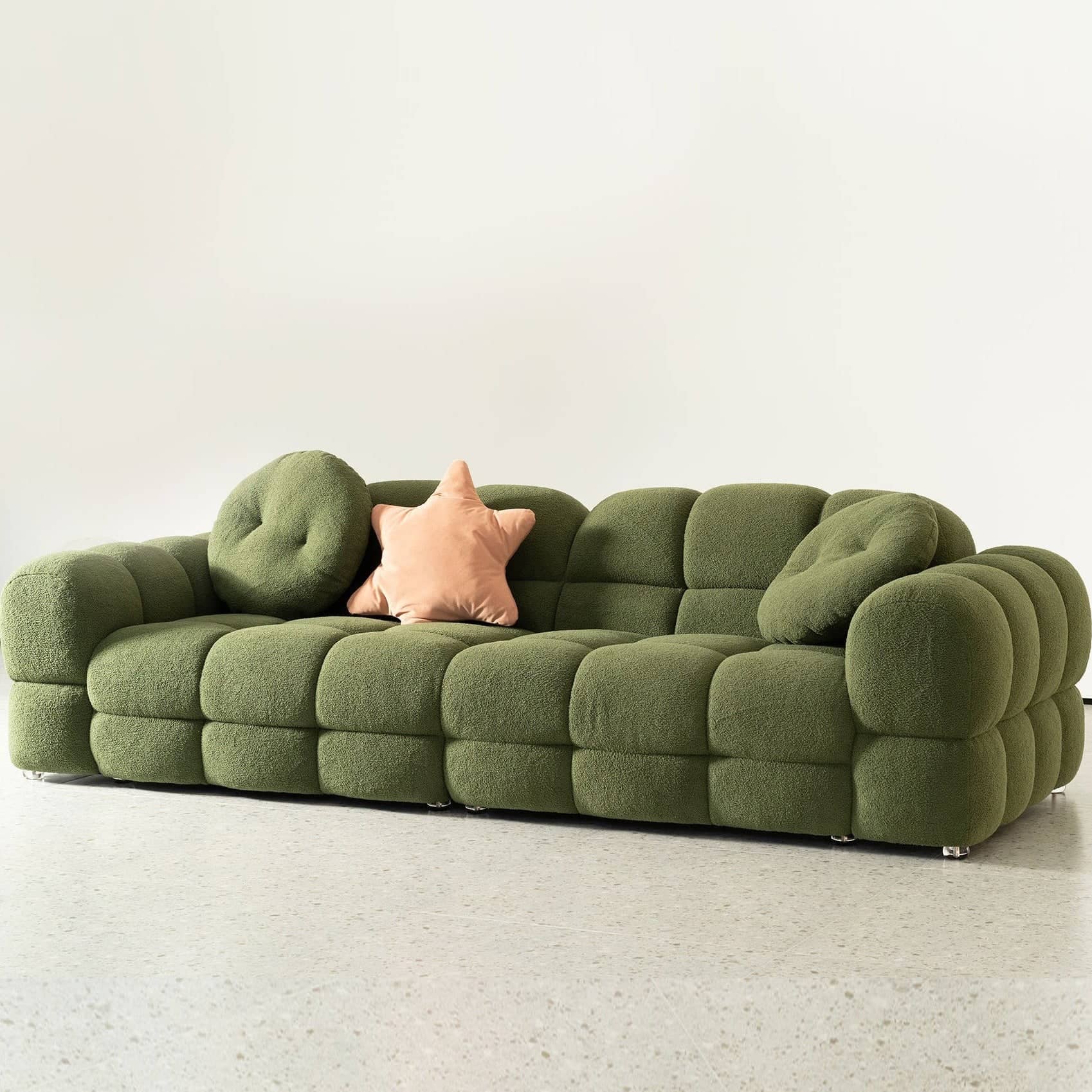 rookie bomuld Mordrin Get now a sofa with a modern, luxurious design – homznia