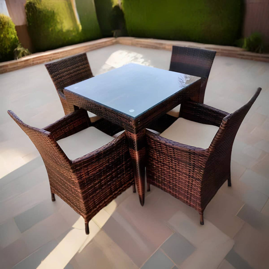 طقم خارجي بتصميم عصري