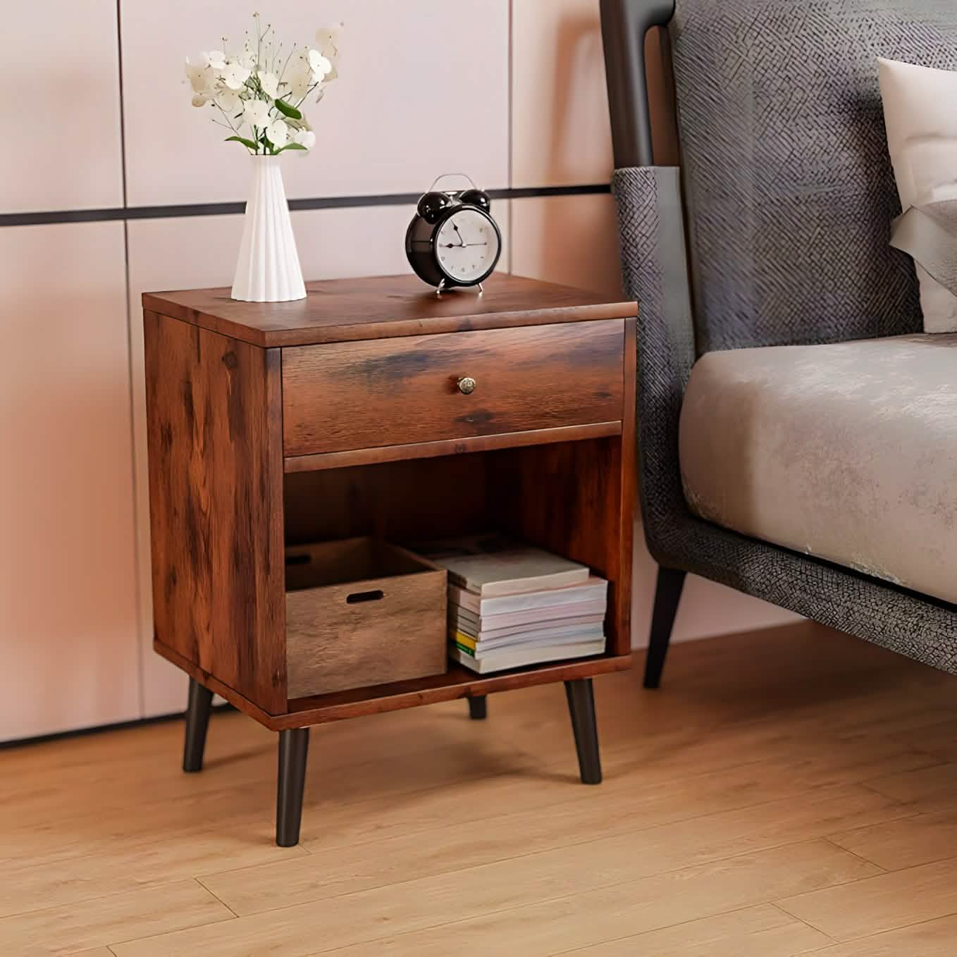 Brown wooden chest of drawers - H0749