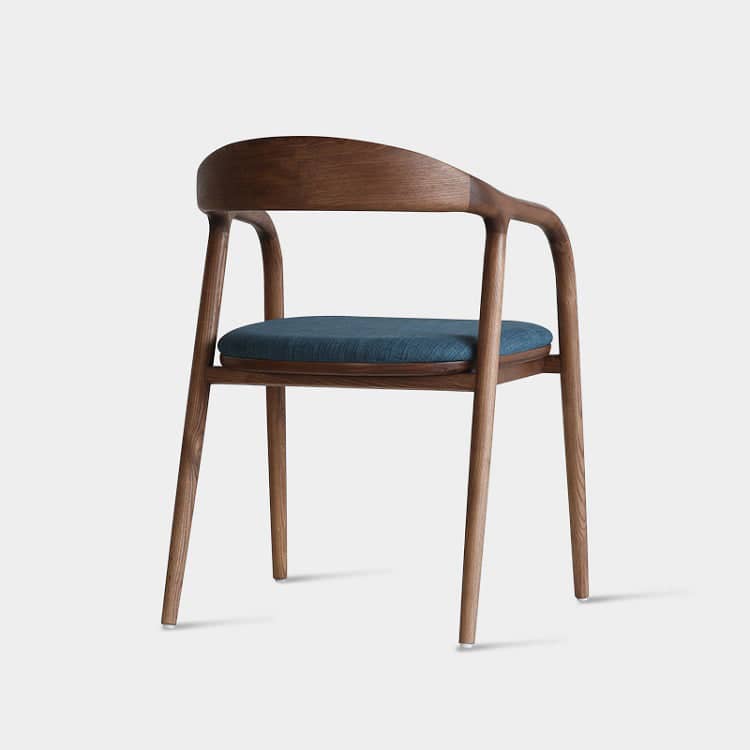 كرسي خشبي بتصميم أنيق - BAYTK-homznia