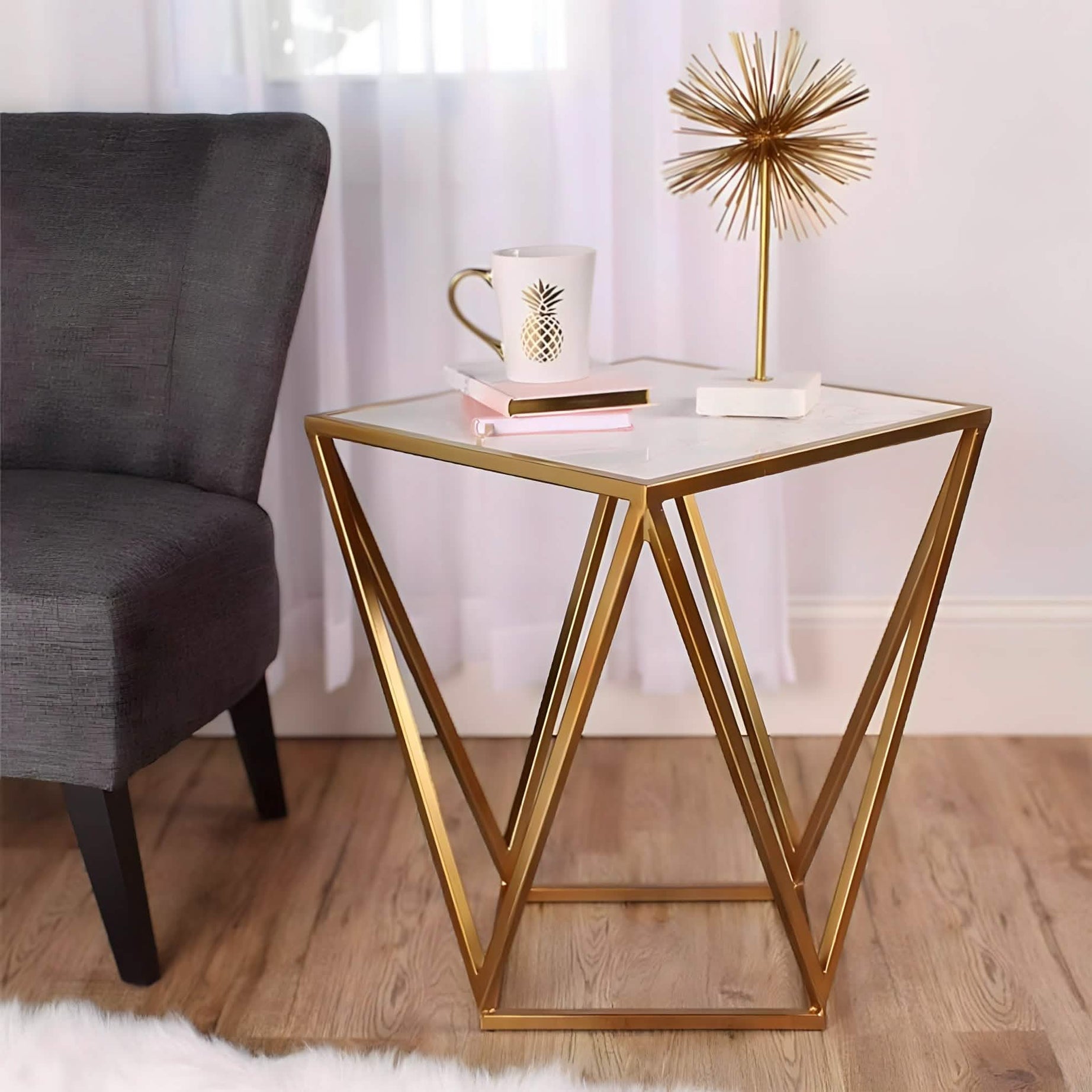 Marble side table *- RON59