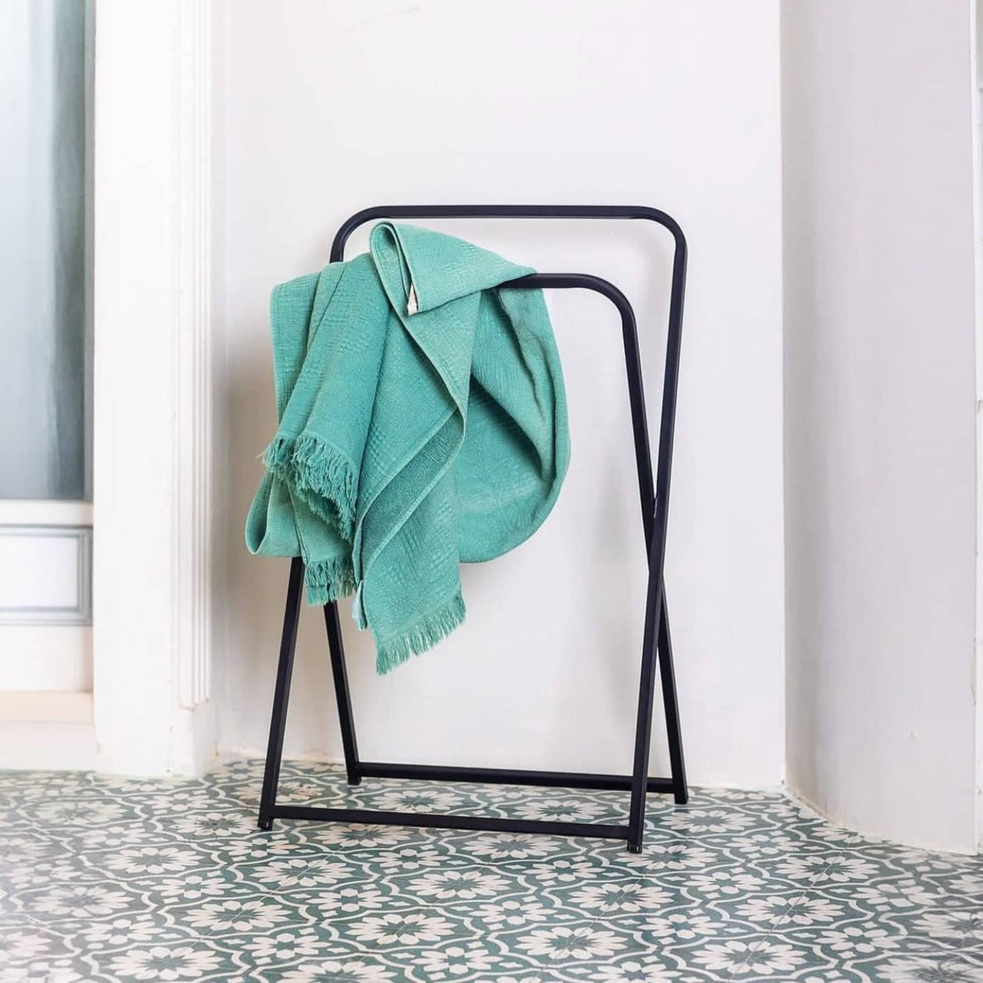 Metal Towel Holder - TIK4