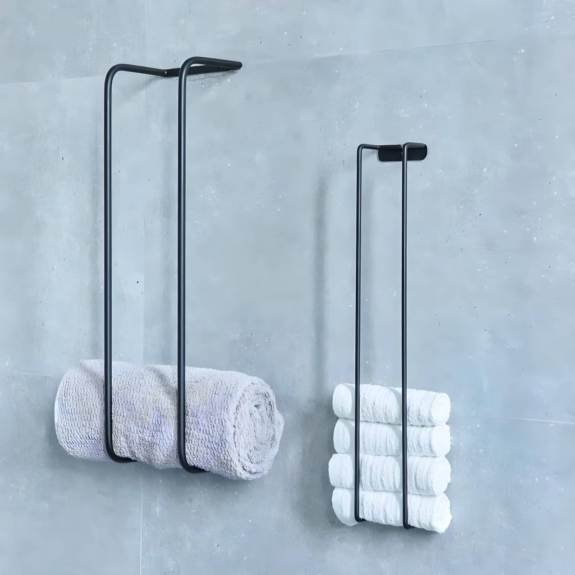 Black Metal Towel Holder - TIK5